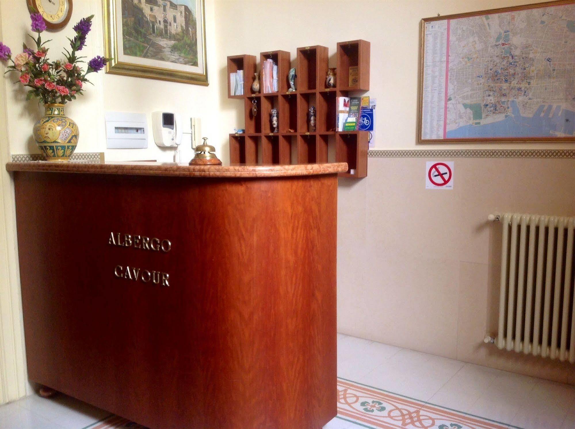 Cavour *